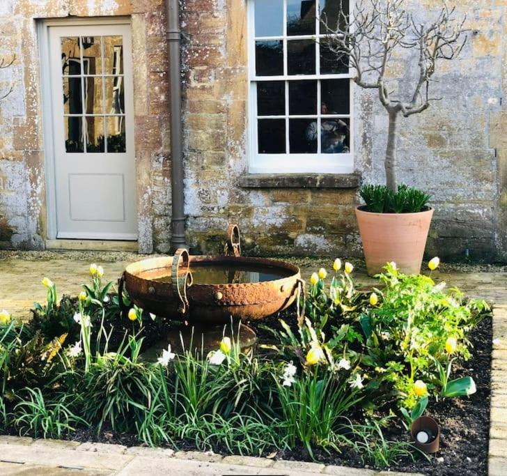 Escape To Ash House 18Th Century Manor In Somerset Martock Eksteriør bilde